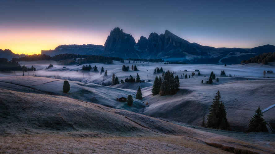 Ranné svetlo na Alpe di Siusi
