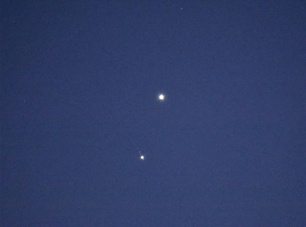 Konjukce Jupitera a Venuše