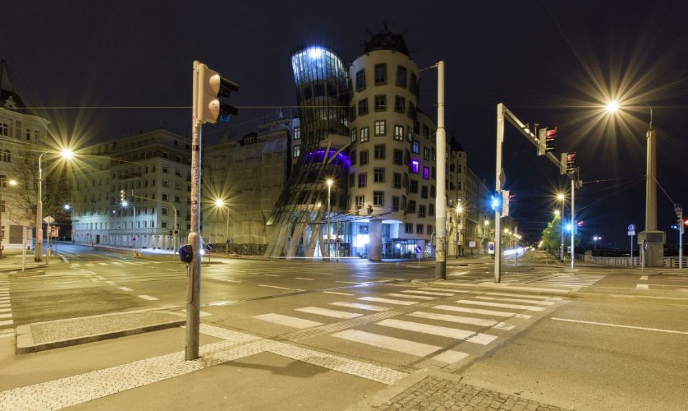 Tancujúci dom 2