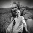 Žiaril ako, jeho svetlovlasý otec
