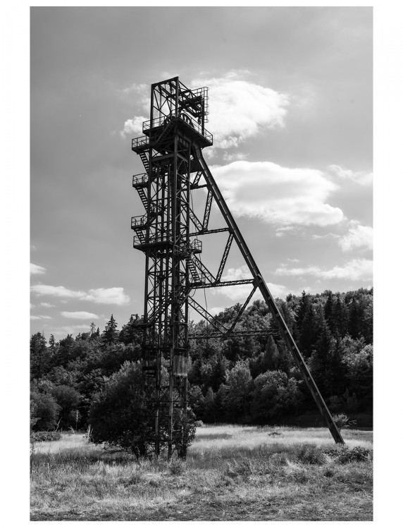 Nova shaft hoisting tower