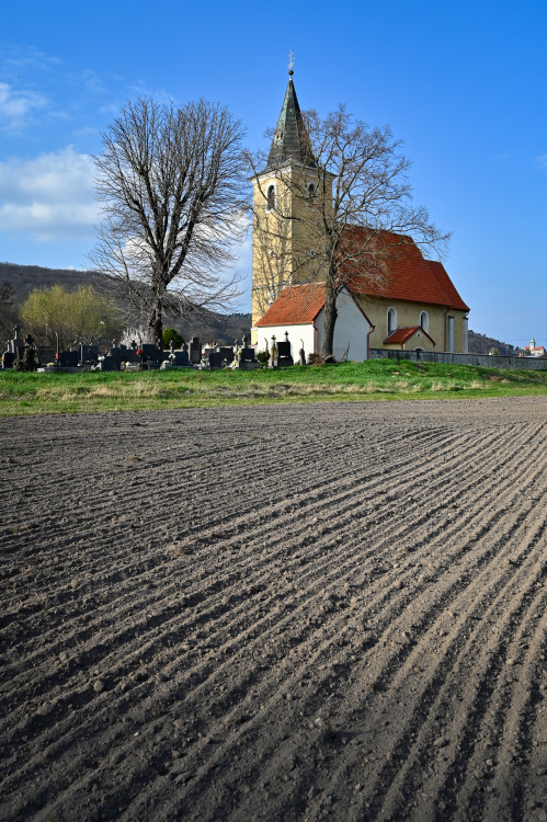 v Neštichu