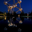 Atomium v modrej hodinke