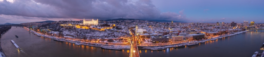 Bratislavska zasnezena Panorama.