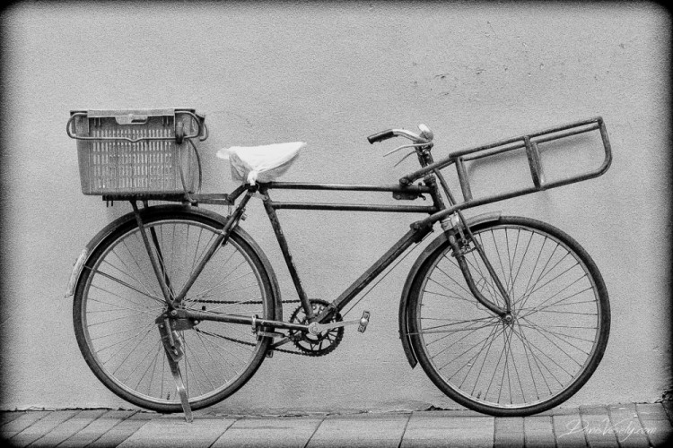 Bicyke vytuningovaný na nákladiak