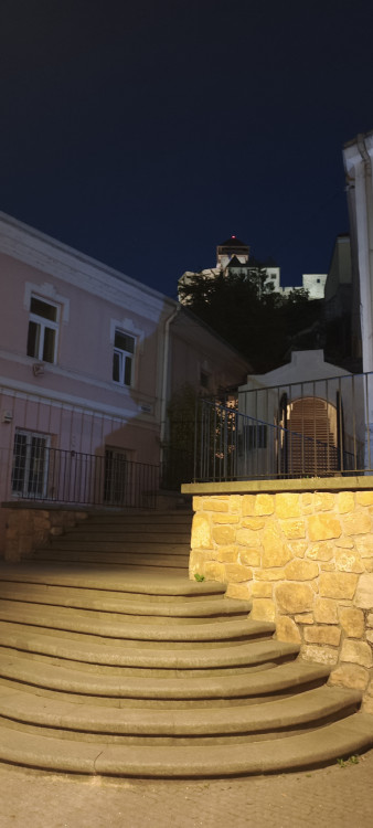 Schody na hrad v noci