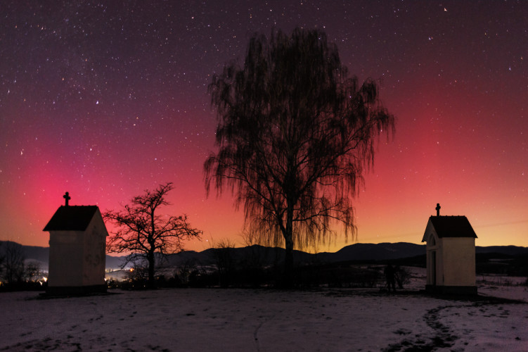 Žiara nad kalváriou