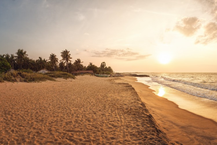 Západ Slnka na pláži pri Kalpitiyi, Sri Lanka