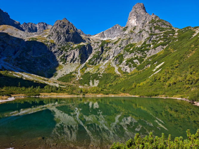 Zelené pleso a Jastrabia veža