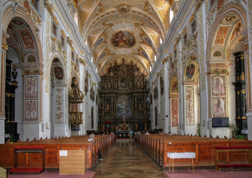 V katedrále