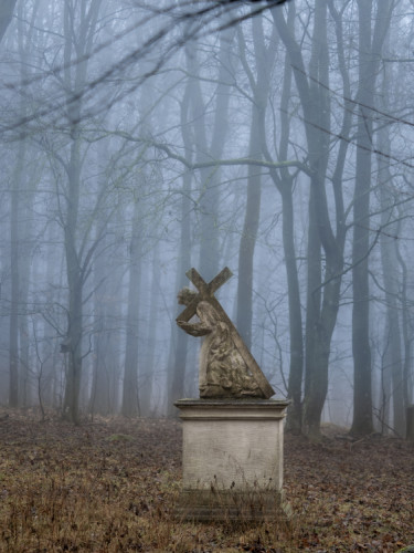 Každý si nesie svoj kríž...