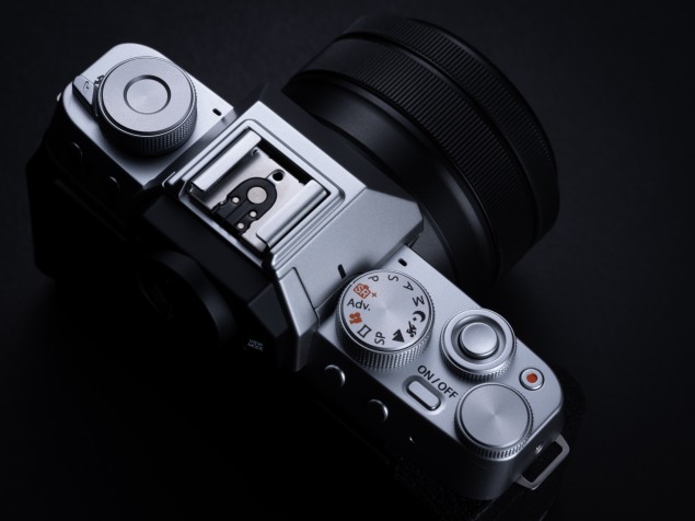 Fujifilm X-T200 pohľad na ovládacie prvky