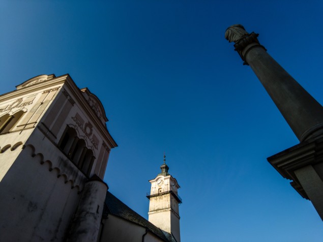 Centrum Spišskej Soboty tvorí čerstvo zrekonštruované námestie so zvonicou, mariánskym stĺpom a neskororománskym rímskokatolíckym kostolom svätého Juraja.