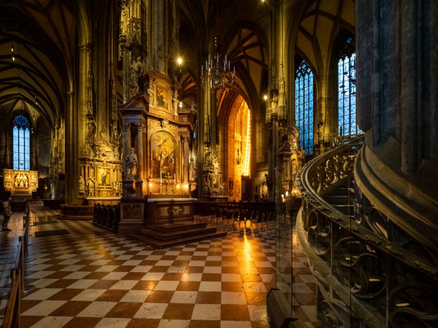 Nočné osvetlenie Dómu svätého Štefana vo Viedni ma ohúrilo.