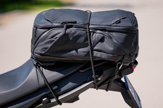Travel Backpack na motocykli