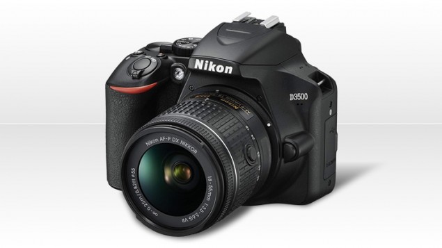 Nikon D 3500 je určený pre amatérov. Naplno pri tom využíva širokú škálu objektívov NIKKOR a príslušenstva. Posúva hranice fotografickej zábavy a kreativity. Senzor CMOS s rozlíšením 24,2 MP s rozsahom citlivosti ISO 100-25,600 je slušný základ. Fotoaparát zvláda série 5 obrázkov za sekundu a Full HD video 1080/60p. S aplikáciou Nikap SnapBridge môžu používatelia jednoducho zdieľať obrázky pomocou smartfónu alebo iného pripojeného zariadenia.