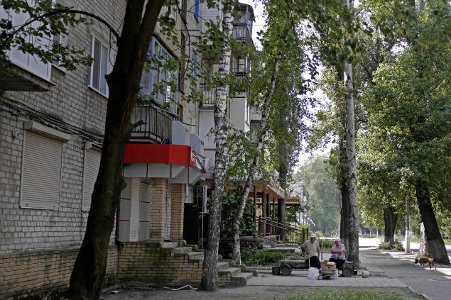 Na ulici v Avdijivke, jednom z najsilnejšie ostreľovaných miest na ukrajinskej strane.