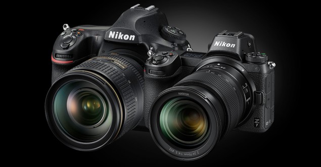 Dva Nikony s rozlíšením 45 MPix, zrkadlový fotoaparát Nikon D850 a mirrorless Nikon Z 7