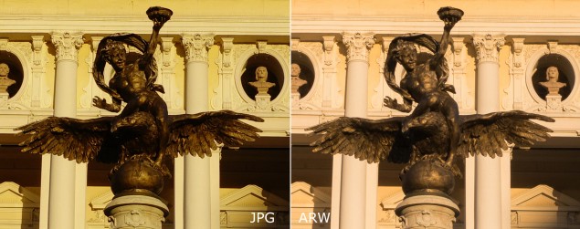 JPG verzus JPG z RAW (ARW), vyvolané v Adobe Photoshop Lightroom 6 bez doostrenia so štandardným vyrovnaním jasov a kontrastu. Na JPG z fotoaparátu vidieť zelenkavý závoj na oblasti osvetlenej zapadajúcim slnkom. Vernejšie farby sú v JPG vyvolanom z RAW.