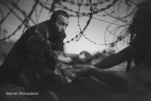 Hope for a New Life Warren Richardson, Austrália - World Press Photo of the Year 