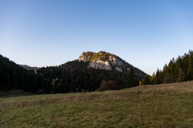 Minimálna ohnisková vzdialenosť 18 mm s redukciou vinetácie.