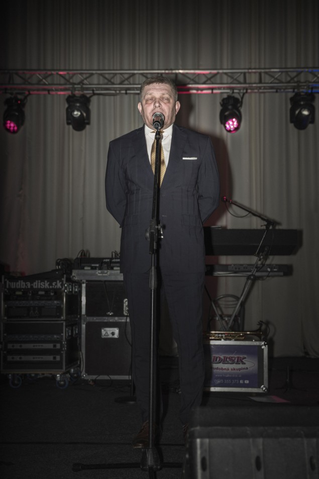 Robert Fico. V roku 1987 vstúpil do Komunistickej strany Slovenska. Poslanec Národnej rady Slovenskej republiky, bývalý predseda vlády Slovenskej republiky (2006 - 2010 a 2012 - 2018) a predseda ľavicovej politickej strany SMER – sociálna demokracia. Z postu predsedu vlády Slovenskej republiky musel v roku 2018 odísť po vražde novinára Jána Kuciaka a jeho snúbenice Martiny Kušnírovej. Nitra, 24. 2. 2020.