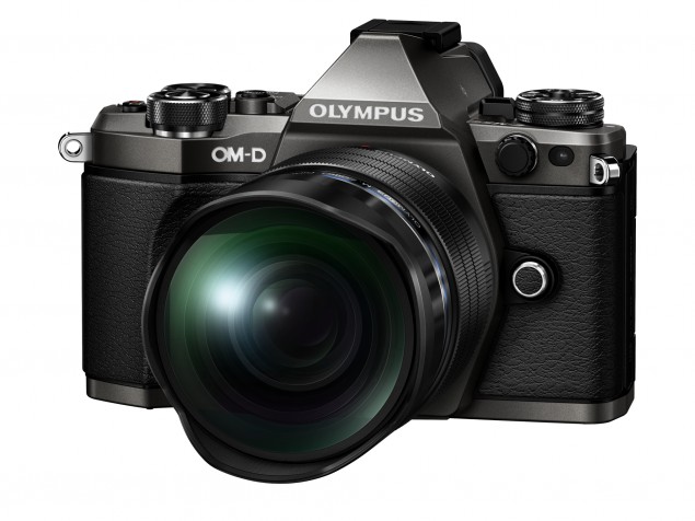 Limitovaná edícia Olympus OM-D E-M5 s najsvetelnejším fisheye objektívom M- Zuiko Digital ED 8mm f/1,8