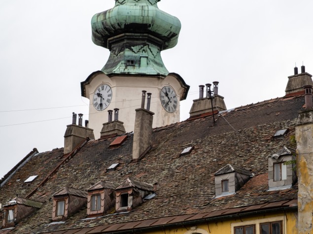 Bratislave. Veža Michalskej brány. Na takéto fotografovanie síce nepotrebujem portrétny objetív, ale, dá sa aj s ním.