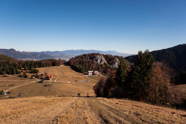 24 mm minimálne ohnisko pri ktorom Vysoké Tatry v pozadí takmer nerozoznáte.