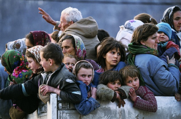 Ľudia na úteku počas vojny v bývalej Juhoslávii.