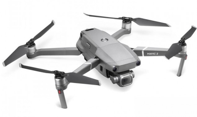 Najvymakanejší z rodiny DJI Mavic je profesionálny model.