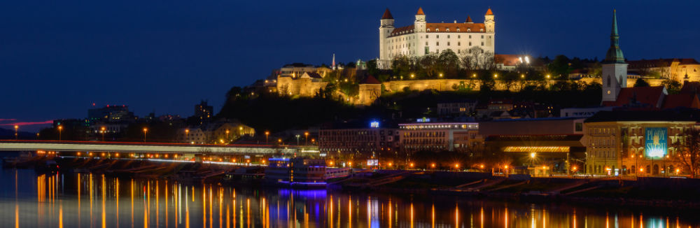 Nočná fotografia s Karolom Srncom