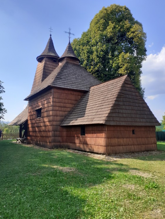 Tročanský drevený kostolík