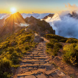 Západ slunce nad Pico Ruivo na ostrově Madeira