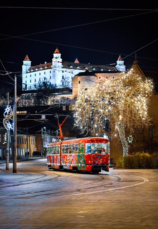 vianočná historická električka