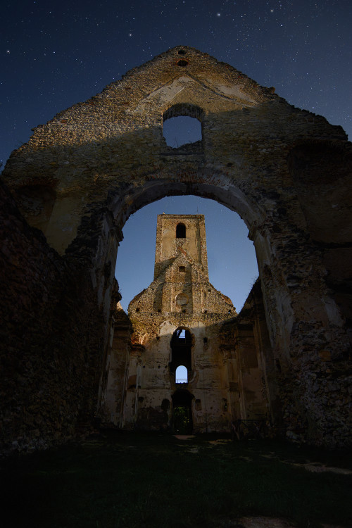 Chrám bez strechy, nebo bez hraníc
