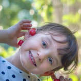 Čerešne za uchom, medzierka medzi zubami