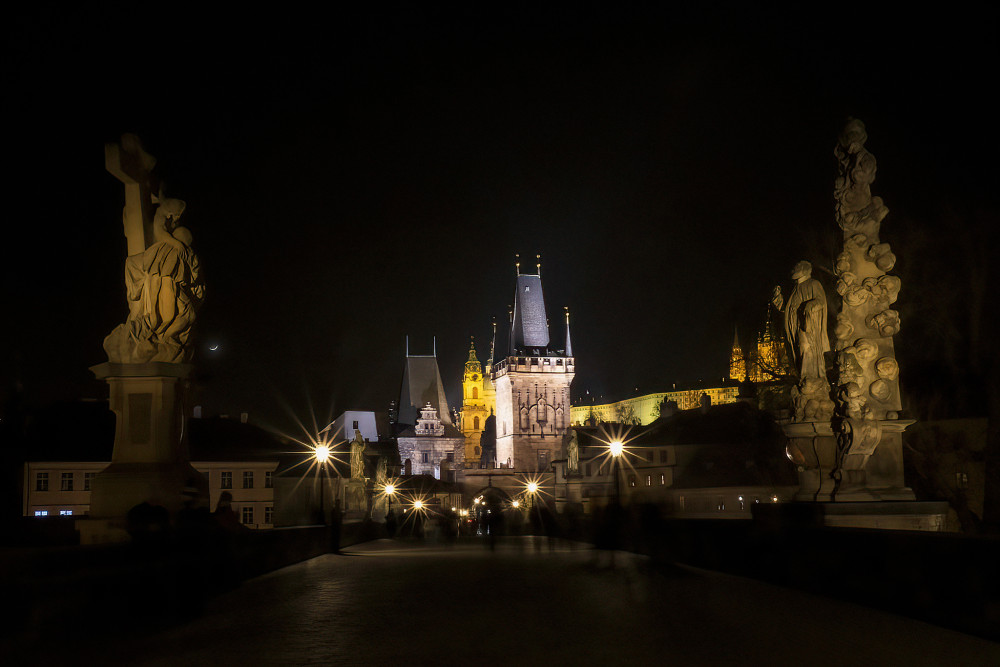 Nocná spoved kamennych svedkov