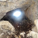 Tajomné svetlo v kamzíčej jaskyni