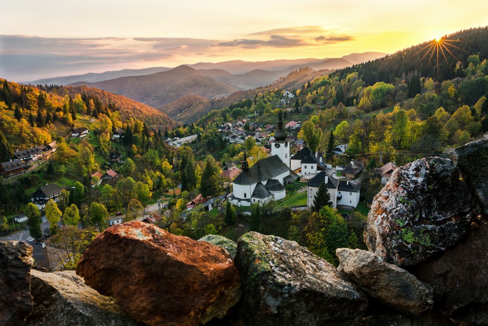 Posledné lúče nad Špaňou Dolinou