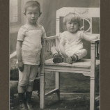 môj otec (vľavo) s bratom