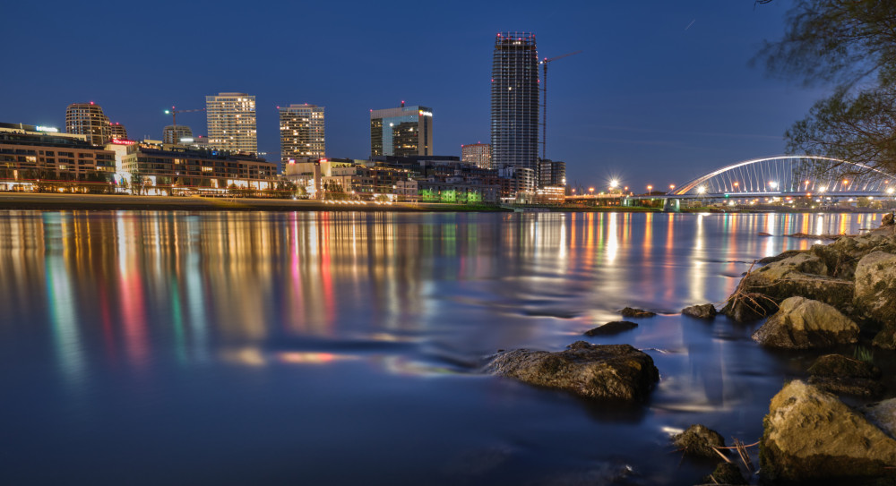 Na druhom brehu peniaze