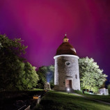 Polárna žiara a Rotunda svätého Juraja