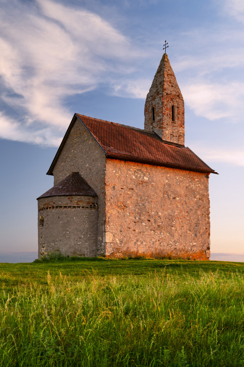 Druhá strana Dražovského kostolíka :)