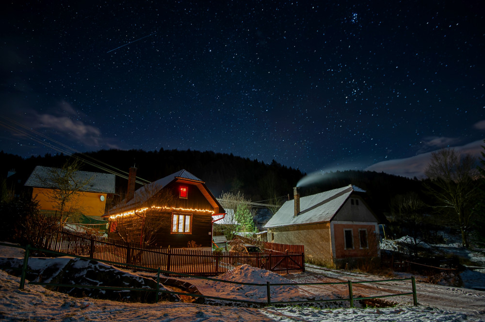 Pod sviatočnou oblohou