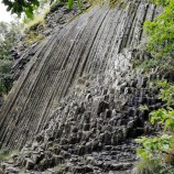 Kamenný vodopád pod hradom Šomoška