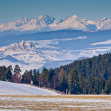 Cestou okolo Spišského hradu.