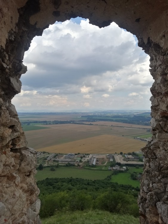 Oknom do sveta z Turnianskeho hradu