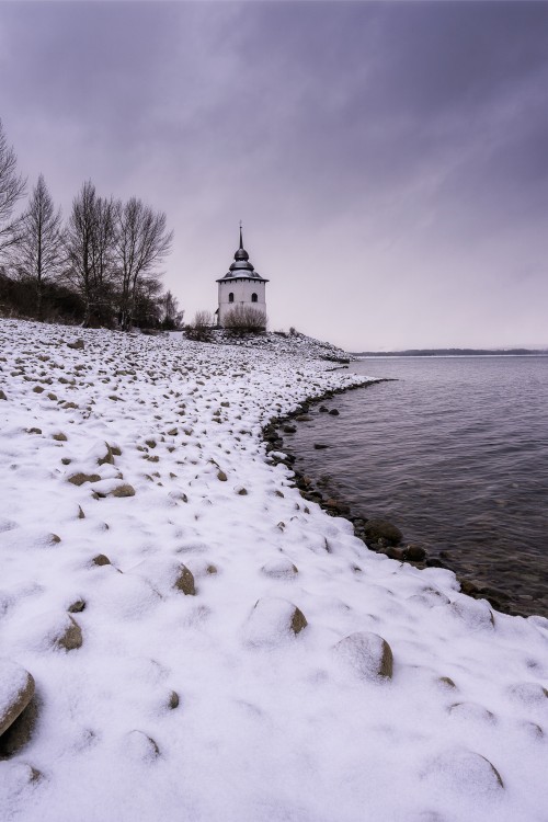 kostolik pri Liptovskej mare