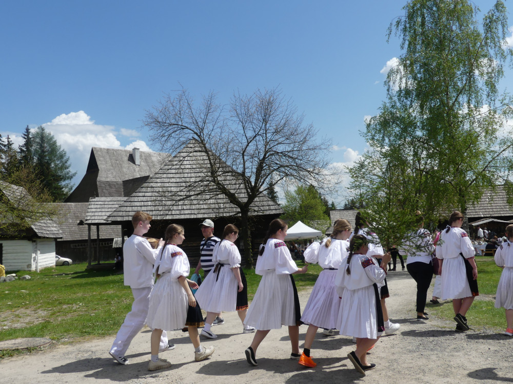Folkloristi-naša kultúrna budúcnosť,,